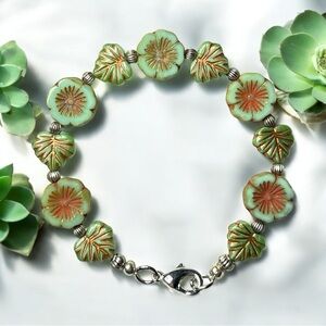 Artisan Glass Hibiscus Floral Bracelet